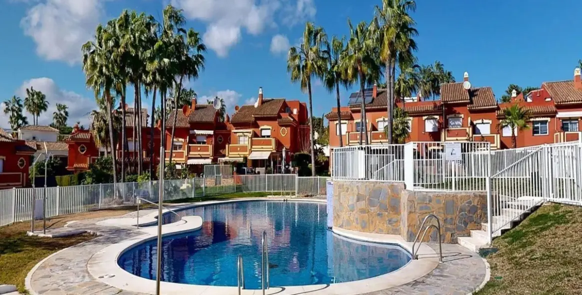 Venta de casa pareada en Atalaya 41