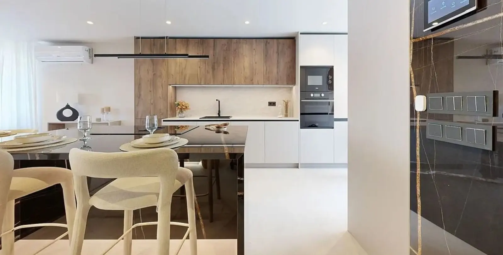 Sale of semi-detached house in Atalaya 19