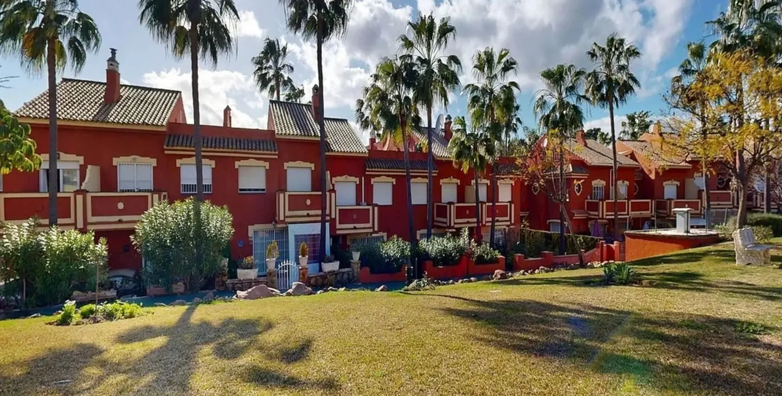 Sale of semi-detached house in Atalaya 42