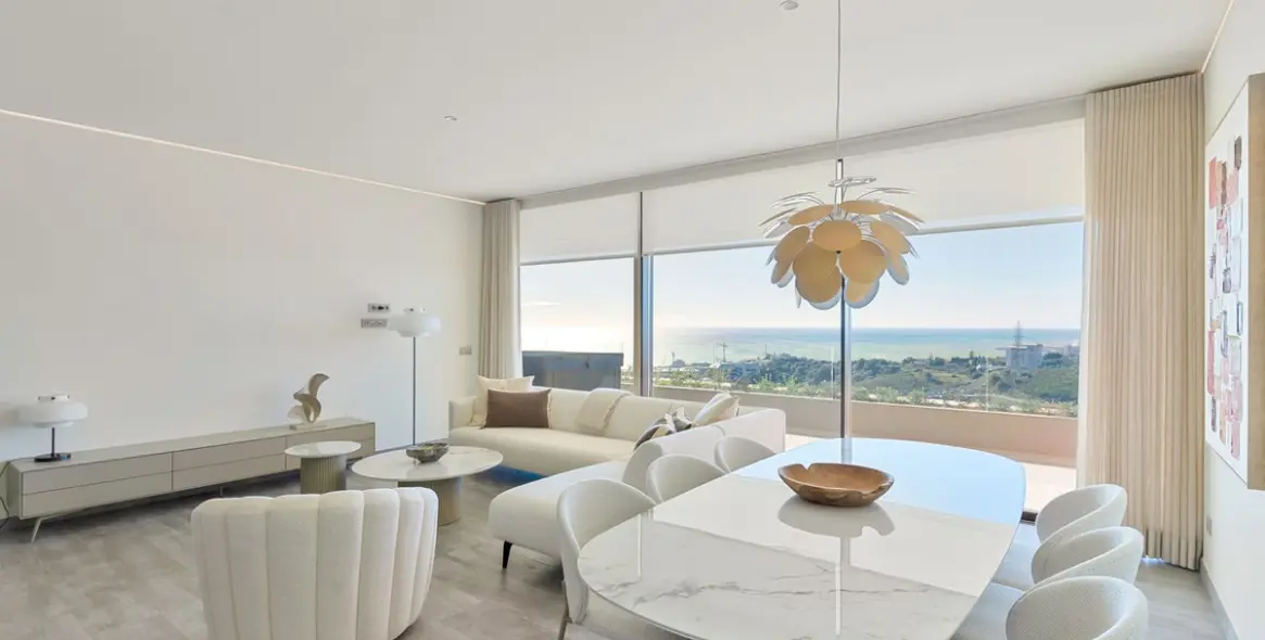 Sale of middle floor apartment in Higueron 1