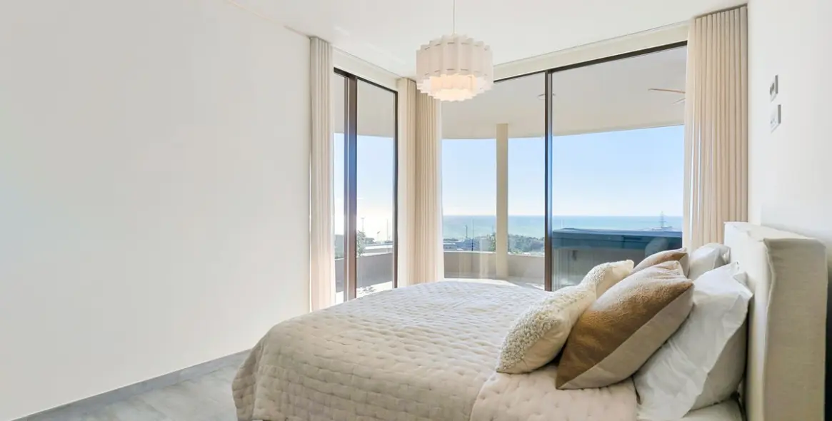 Sale of middle floor apartment in Higueron 11