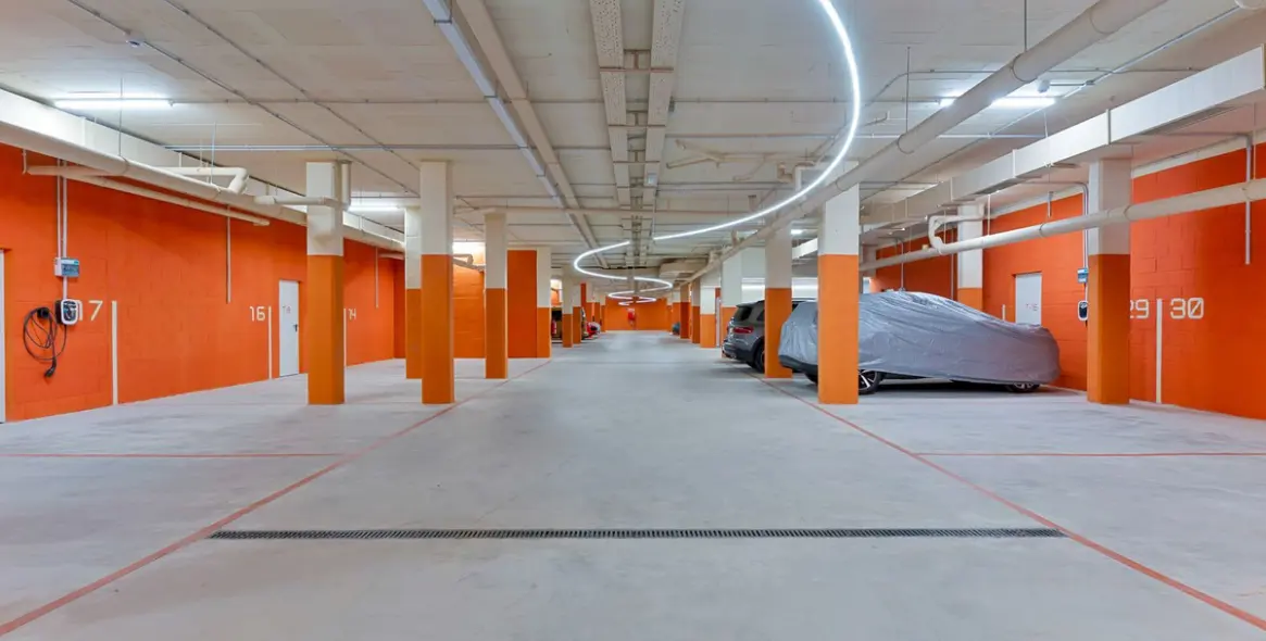 Sale of middle floor apartment in Higueron 14