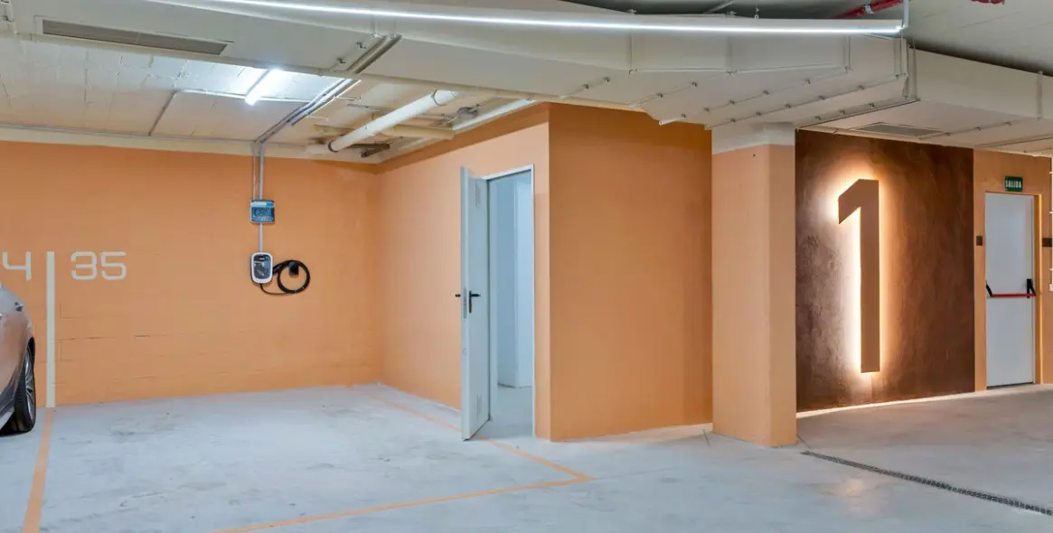 Sale of middle floor apartment in Higueron 15