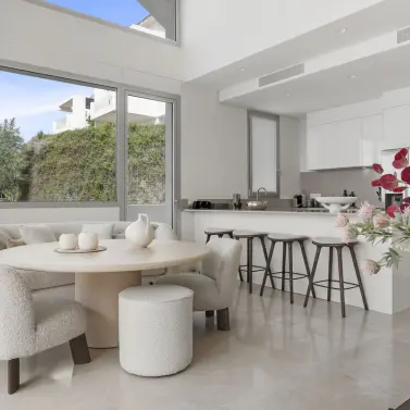 Sale of penthouse in Benahavís