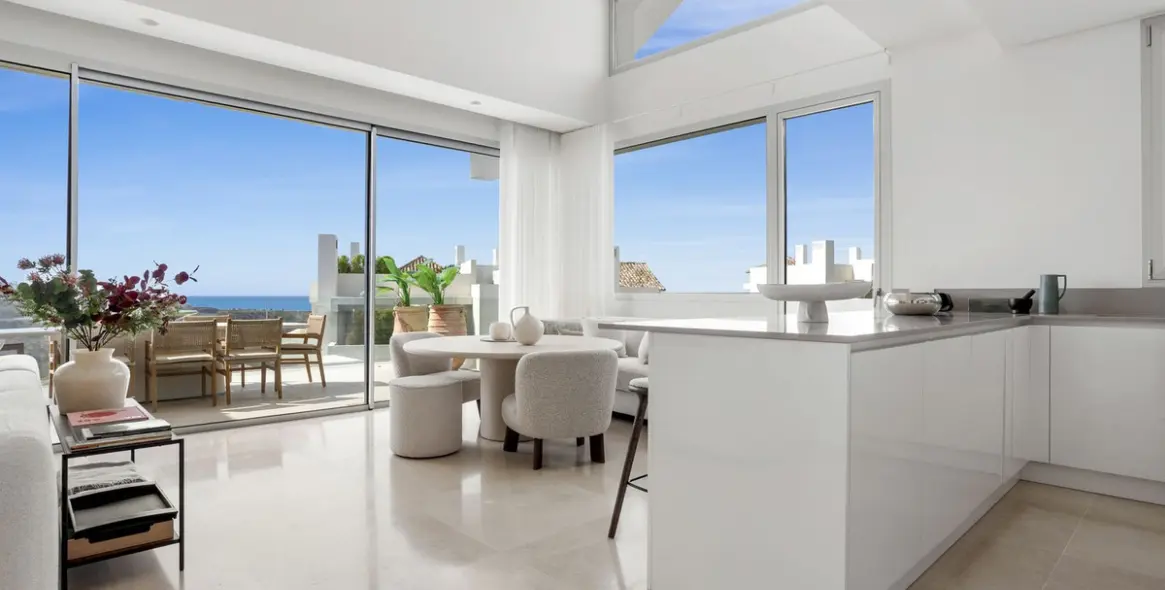 Sale of penthouse in Benahavís 3