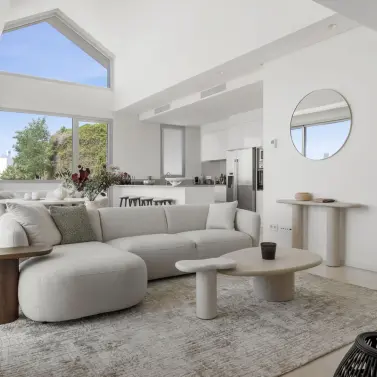 Sale of penthouse in Benahavís