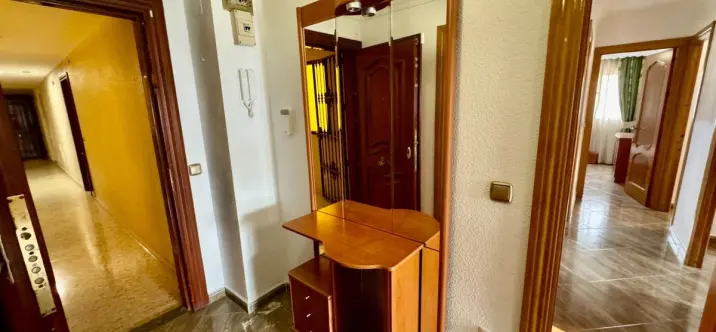 Продажа апартаментов на среднем этаже в Málaga 1