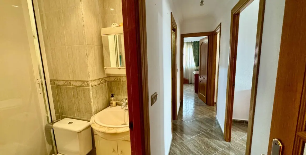 Venta de apartamento en planta media en Málaga 9