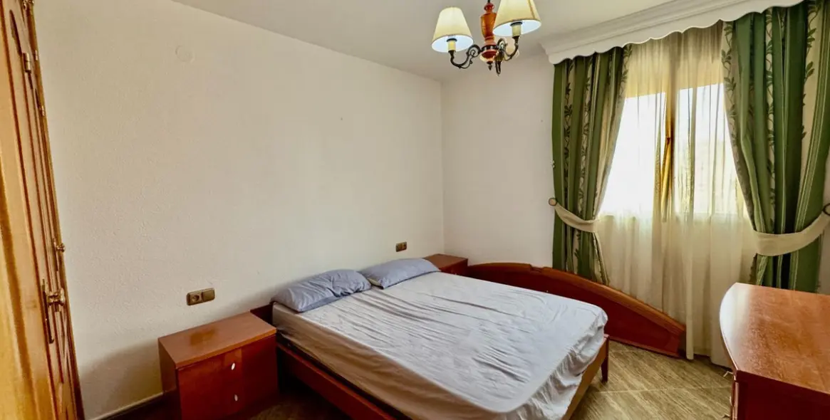 Sale of middle floor apartment in Málaga 21