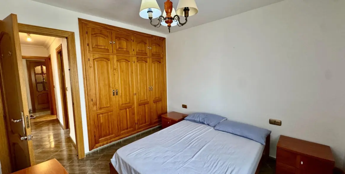 Sale of middle floor apartment in Málaga 24