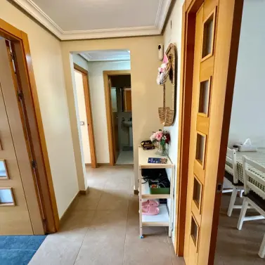 Sale of middle floor apartment in Torremolinos Centro