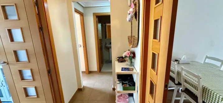 Sale of middle floor apartment in Torremolinos Centro 2