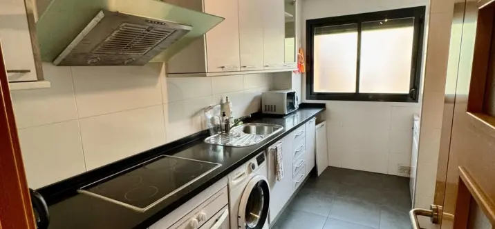 Sale of middle floor apartment in Torremolinos Centro 3