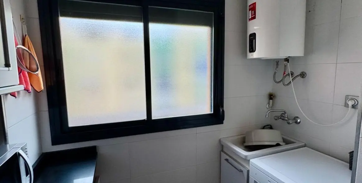 Sale of middle floor apartment in Torremolinos Centro 8