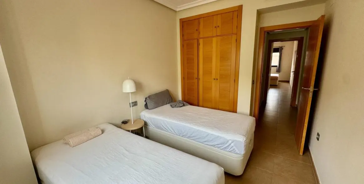 Sale of middle floor apartment in Torremolinos Centro 11