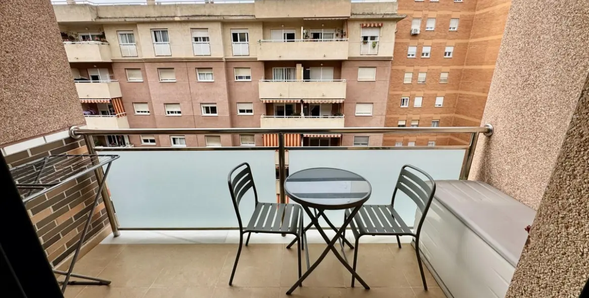 Sale of middle floor apartment in Torremolinos Centro 12