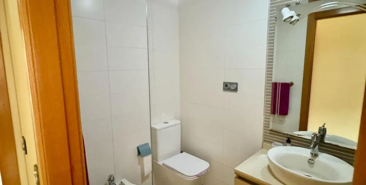 Sale of middle floor apartment in Torremolinos Centro 15