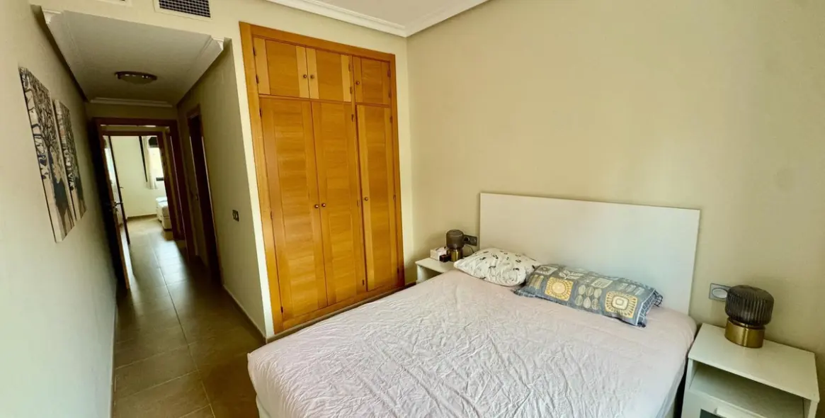 Sale of middle floor apartment in Torremolinos Centro 18