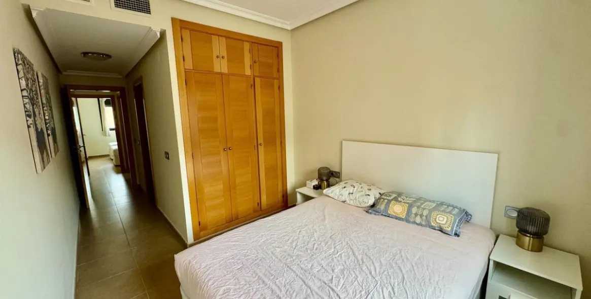 Sale of middle floor apartment in Torremolinos Centro 19