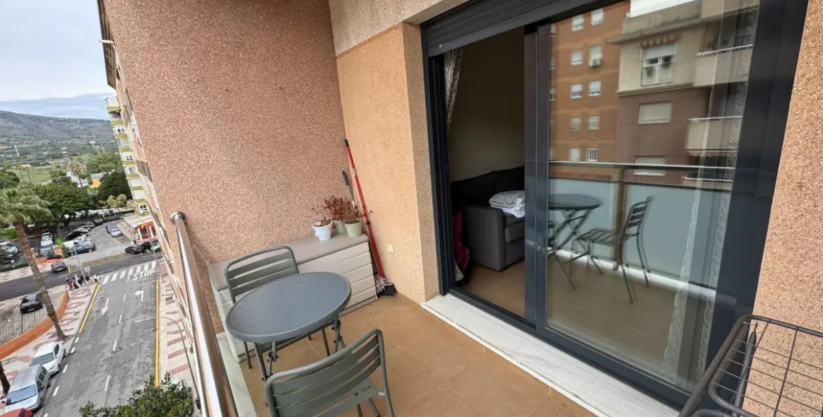 Продажа апартаментов на среднем этаже в Torremolinos Centro 22