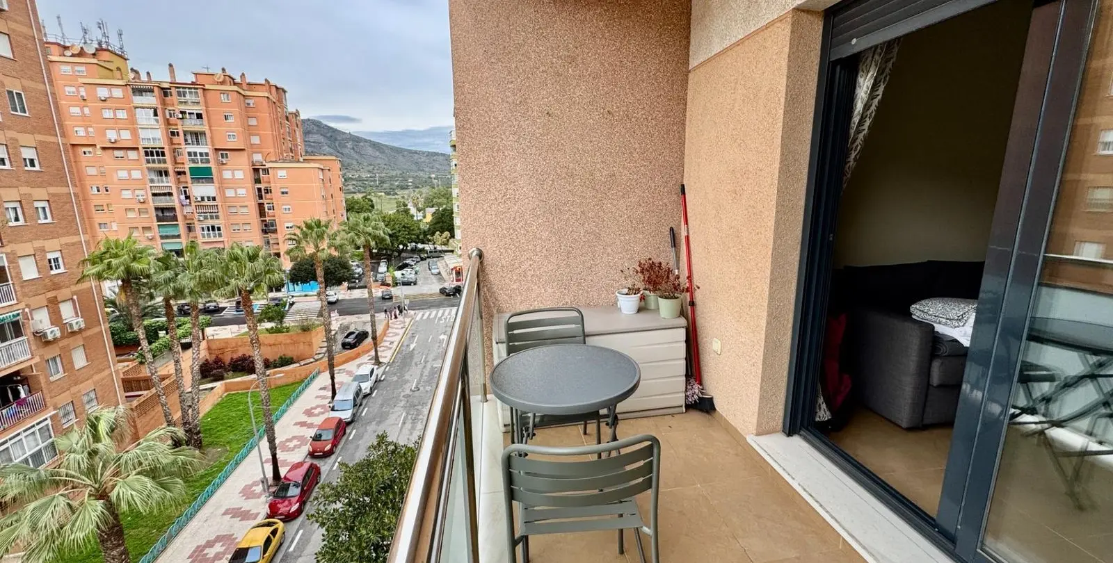 Sale of middle floor apartment in Torremolinos Centro 1