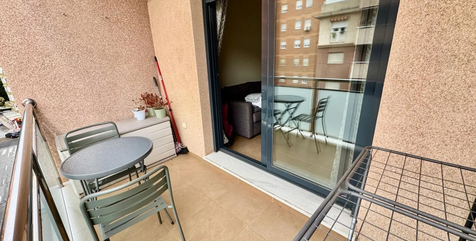 Sale of middle floor apartment in Torremolinos Centro 24