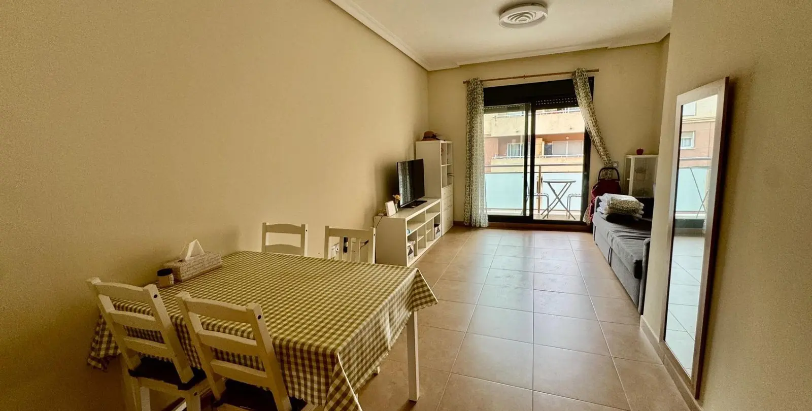 Sale of middle floor apartment in Torremolinos Centro 41