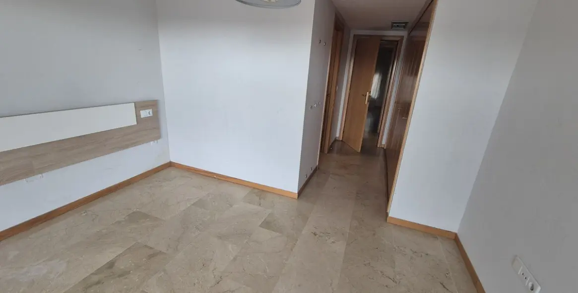 Sale of middle floor apartment in Guadalmina Alta 2