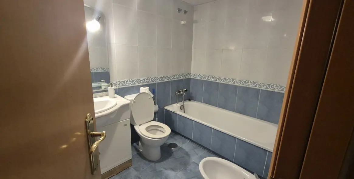 Sale of middle floor apartment in Guadalmina Alta 3