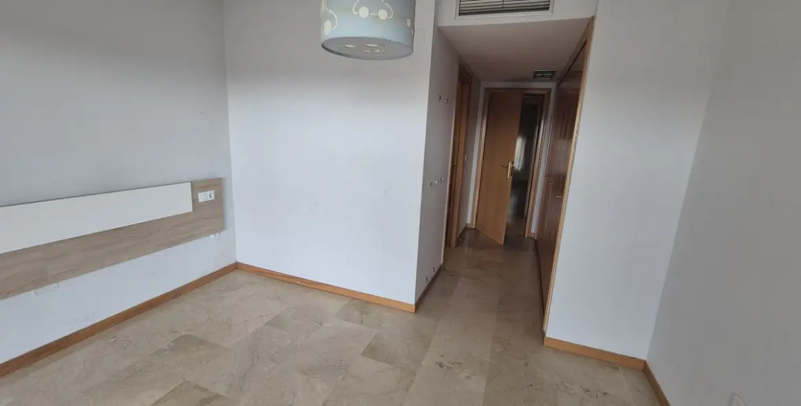 Sale of middle floor apartment in Guadalmina Alta 5