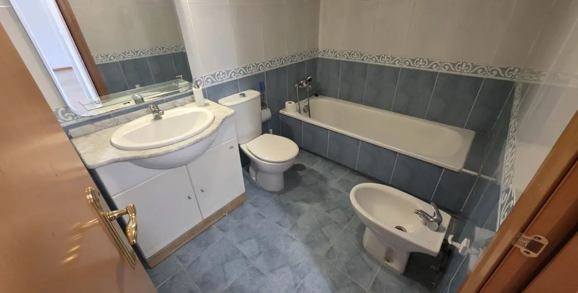 Sale of middle floor apartment in Guadalmina Alta 22