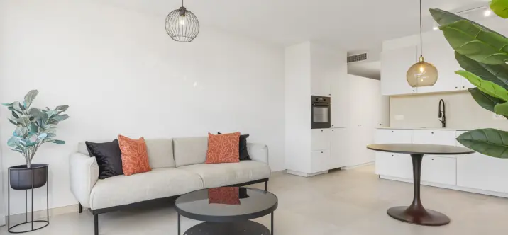 Sale of middle floor apartment in Nueva Andalucía 4