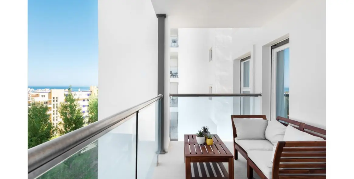 Продажа апартаментов на среднем этаже в Estepona 1