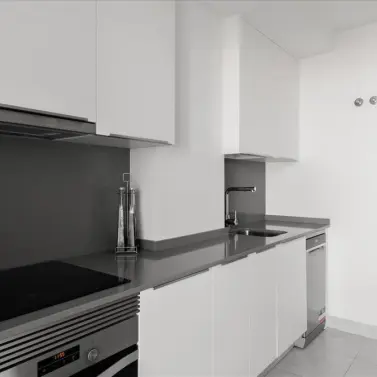 Продажа апартаментов на среднем этаже в Estepona