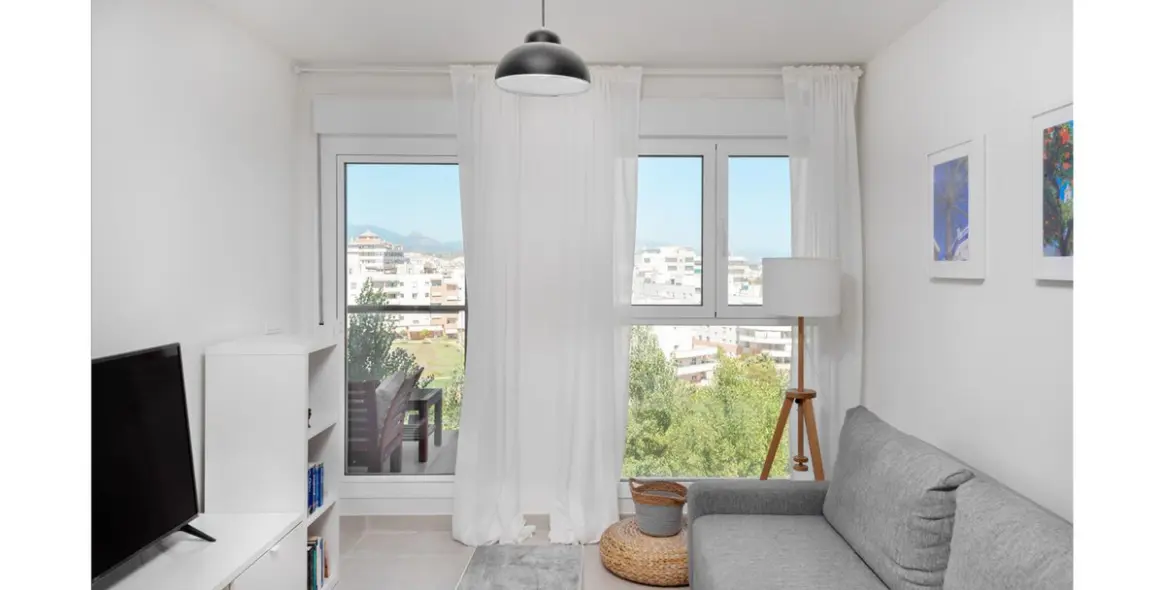 Продажа апартаментов на среднем этаже в Estepona 6