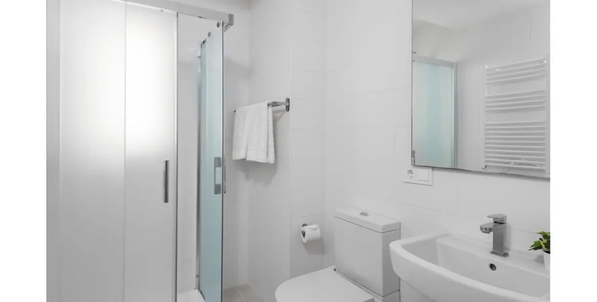 Продажа апартаментов на среднем этаже в Estepona 12