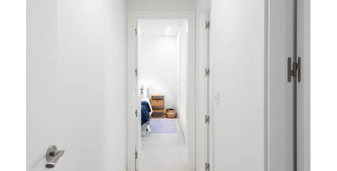 Продажа апартаментов на среднем этаже в Estepona 13