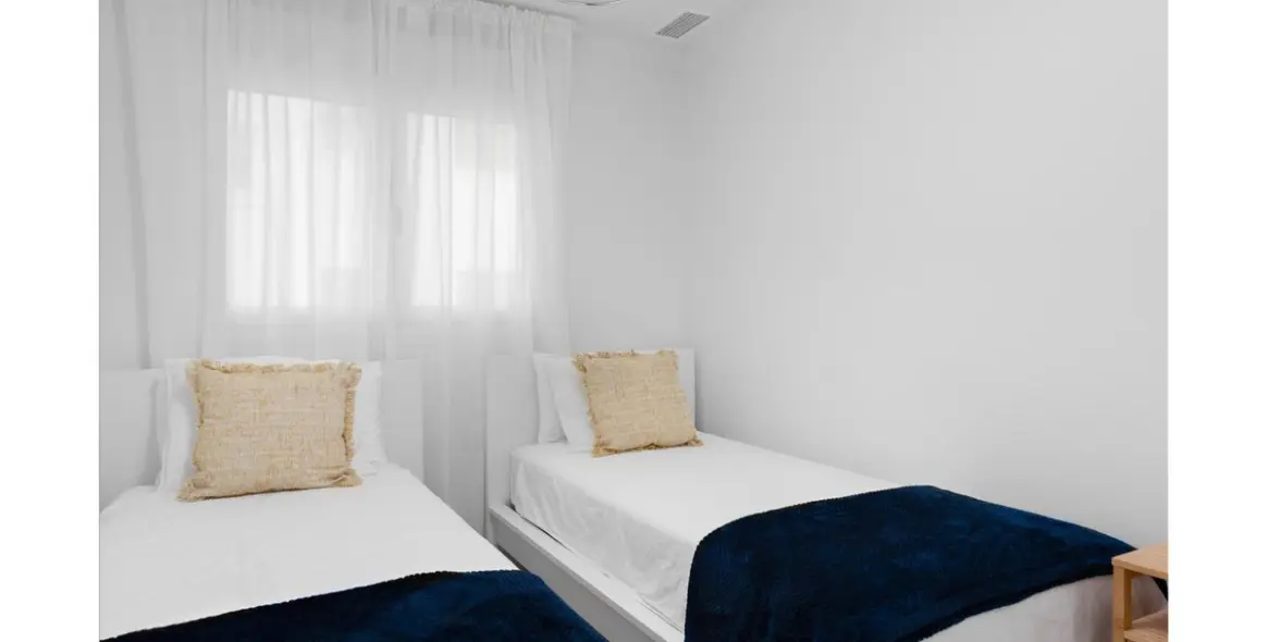 Продажа апартаментов на среднем этаже в Estepona 14