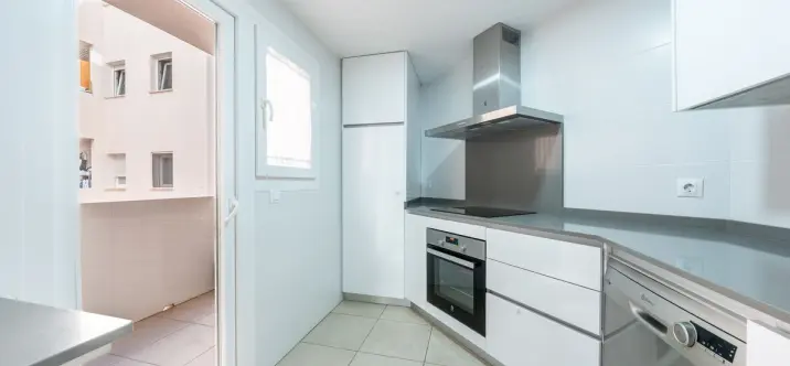 Sale of middle floor apartment in Nueva Andalucía 4