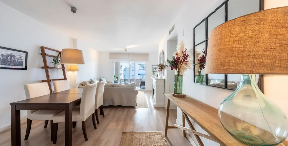 Sale of middle floor apartment in Nueva Andalucía 7