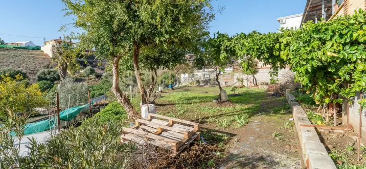 Sale of detached villa in El Hornillo 2