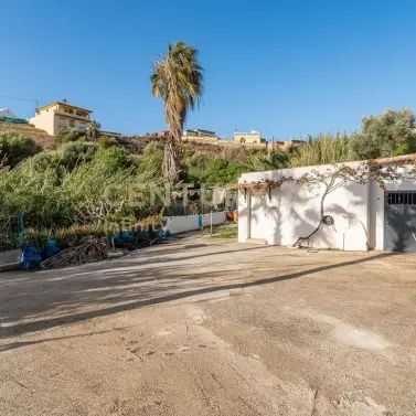 Sale of detached villa in El Hornillo