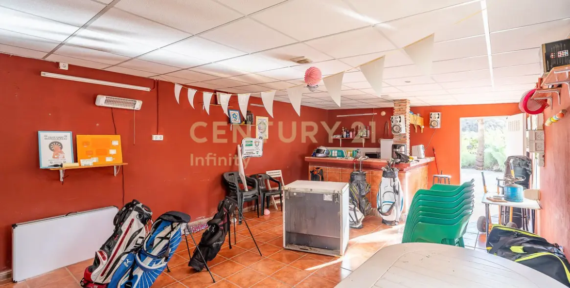 Sale of detached villa in El Hornillo 6