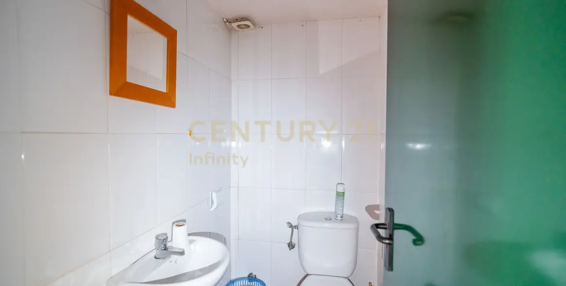 Sale of detached villa in El Hornillo 7