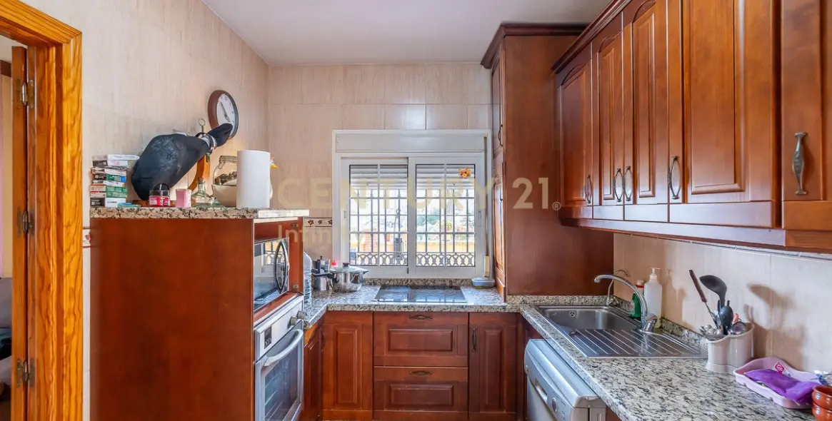 Sale of detached villa in El Hornillo 11