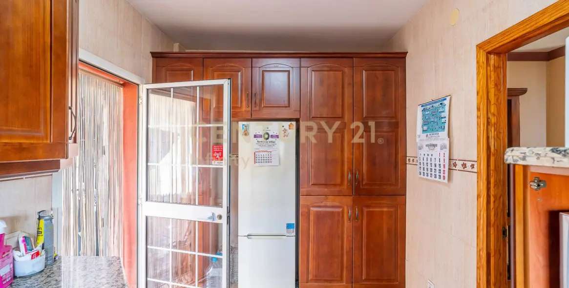 Sale of detached villa in El Hornillo 12