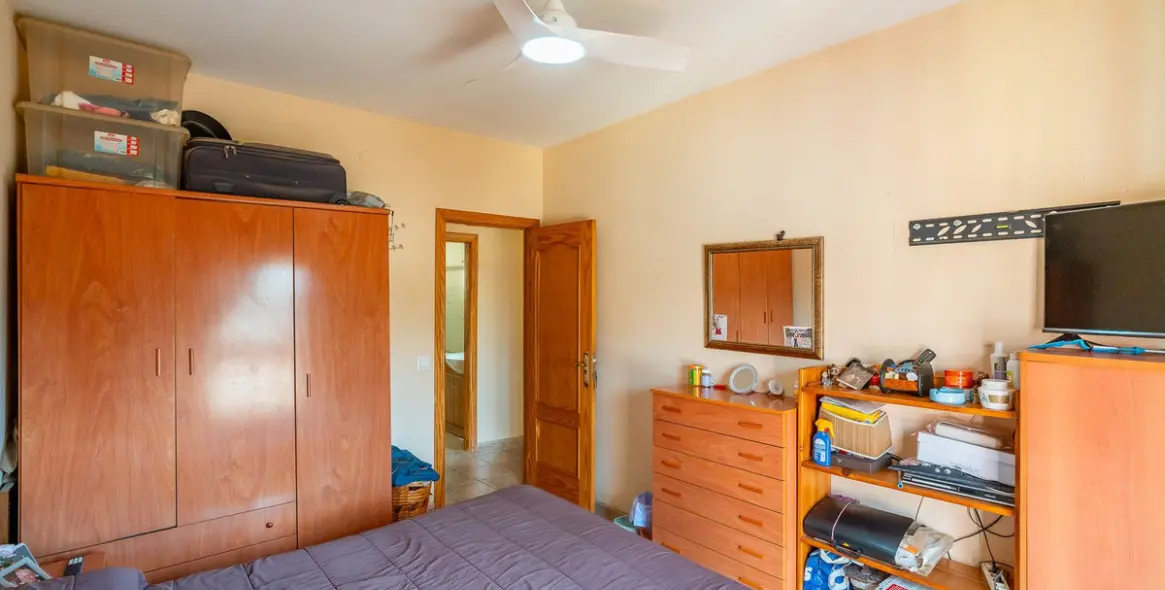 Sale of detached villa in El Hornillo 25