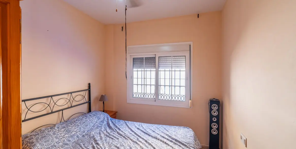 Sale of detached villa in El Hornillo 32