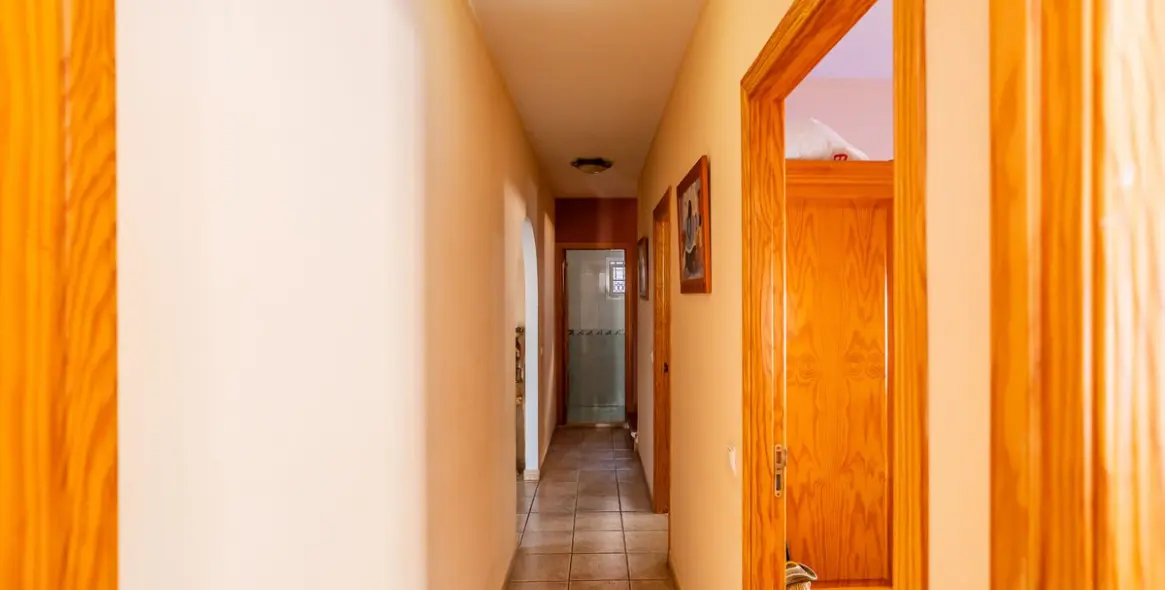 Sale of detached villa in El Hornillo 36