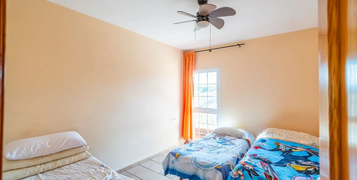 Sale of detached villa in El Hornillo 41